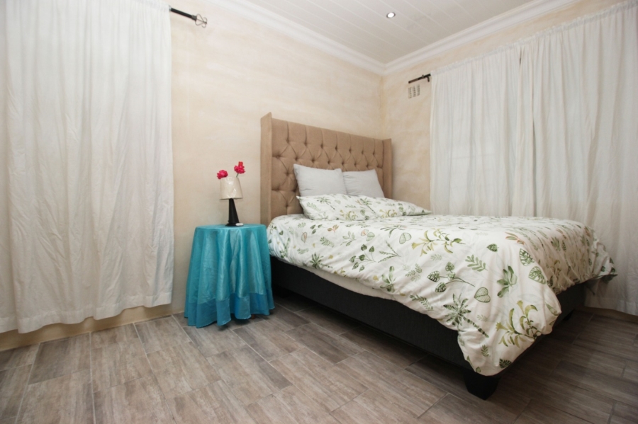 2 Bedroom Property for Sale in Elsies River Western Cape